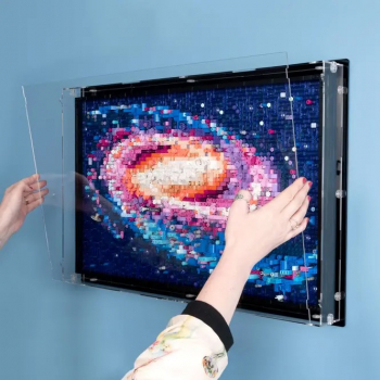 Preview: 31212 The Milky Way Galaxy Wall Mounted Display Case