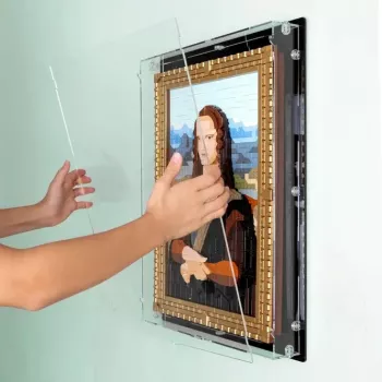 31213 Mona Lisa Wall Mounted Display Case