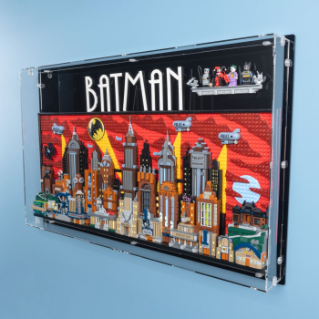 Preview: 76271 Batman: The Animated Series Gotham City - Wall Display Case