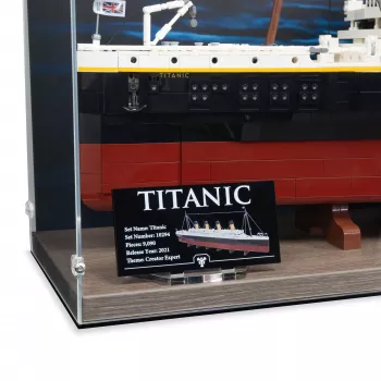 10294 Titanic Display Case