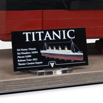 10294 Titanic Display Case