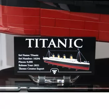 10294 Titanic Display Case