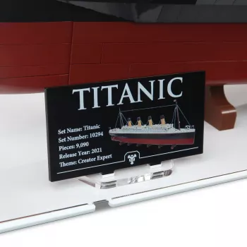 10294 Titanic Display Case