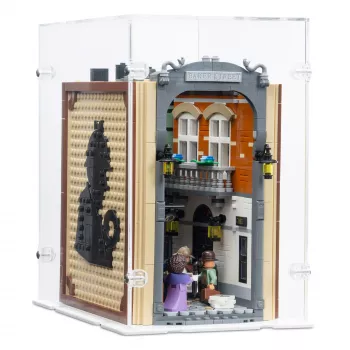 10351Sherlock Holmes: Book Nook (Closed) - Display Case