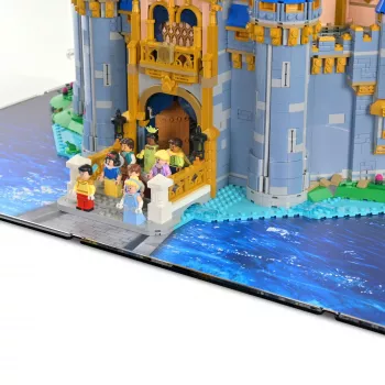 43222 Disney Castle Display Case